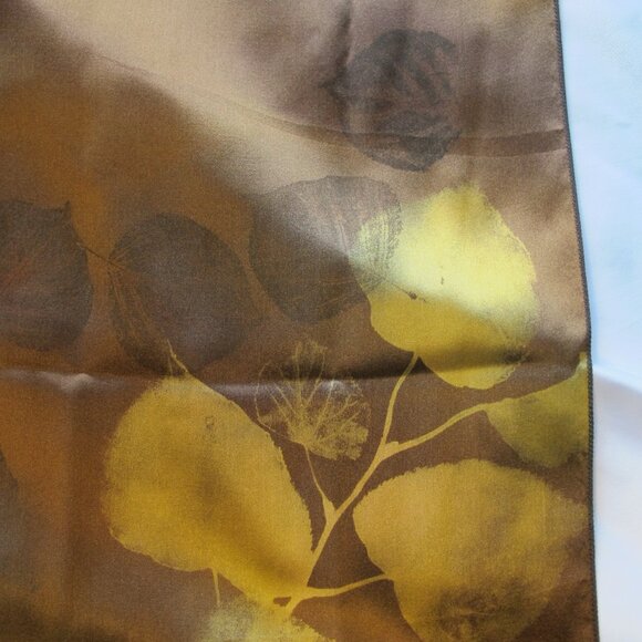 Joanna hand-painted brown silk scarf with ginko leaves - Picture 10 of 12